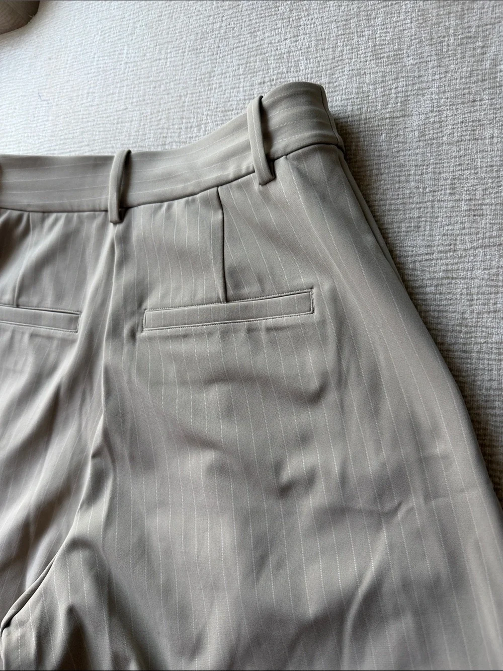 lululemon athletica High-Waist Pleated Shorts 7”